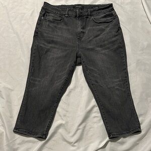 Judy Blue Skinny Fit Capri Sz 18W